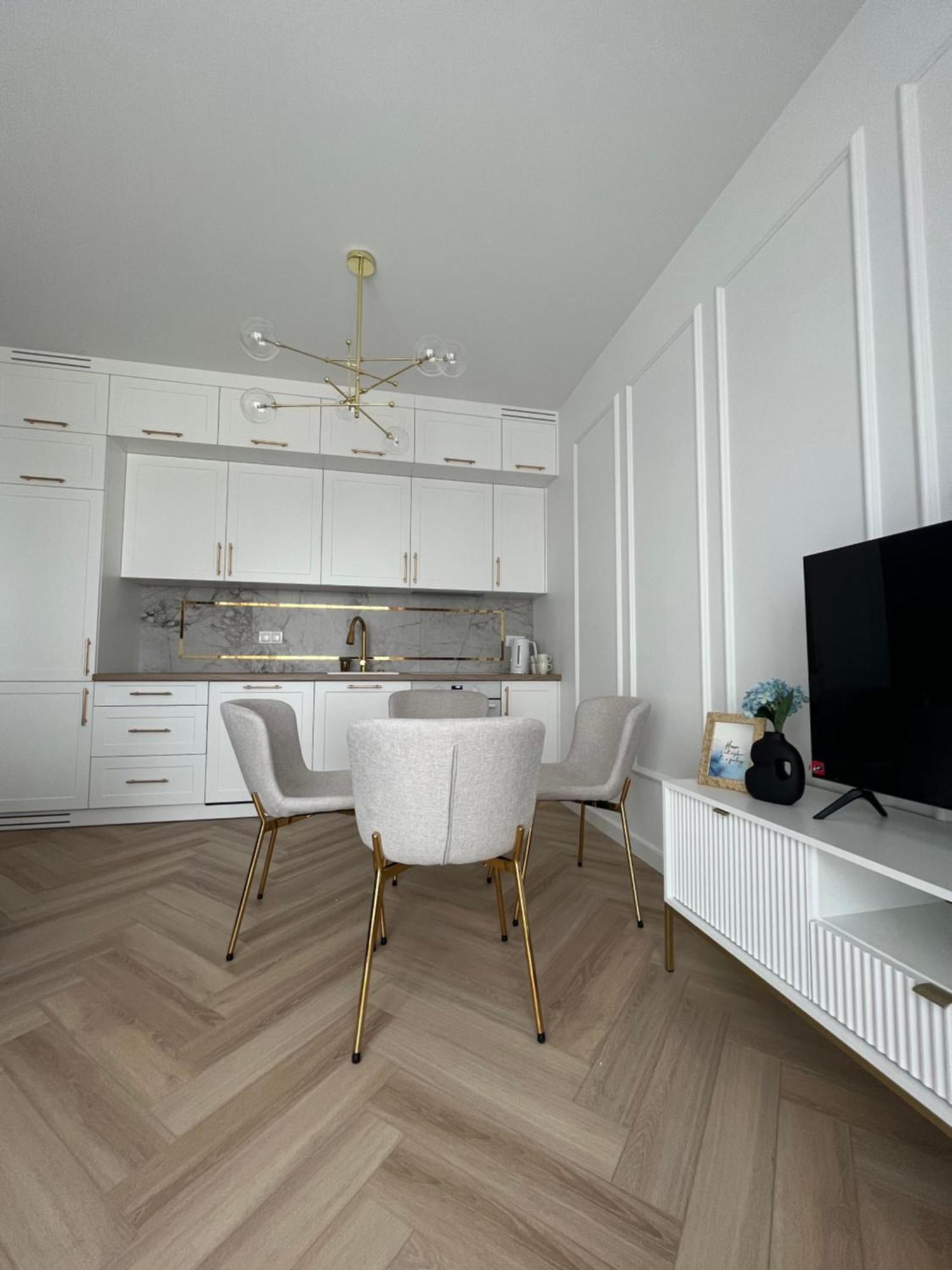 Apartament Vulcano Komfort Nowy Ursus Varsóvia Exterior foto